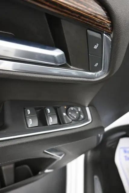 2024 GMC Sierra 1500 4WD Crew Cab Short Box Elevation with 3VL