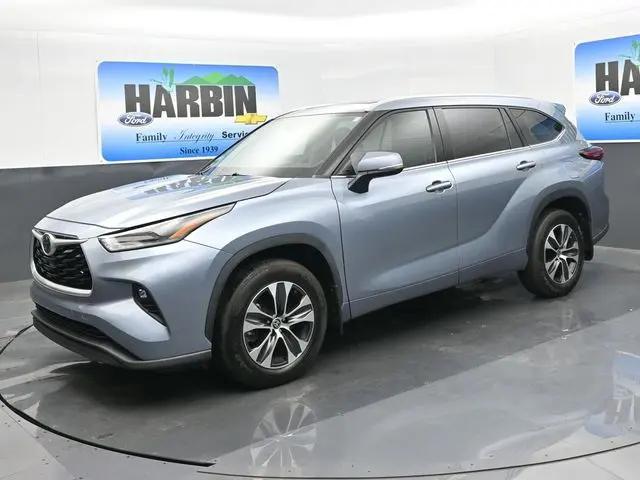 2021 Toyota Highlander XLE for sale in Scottsboro, AL
