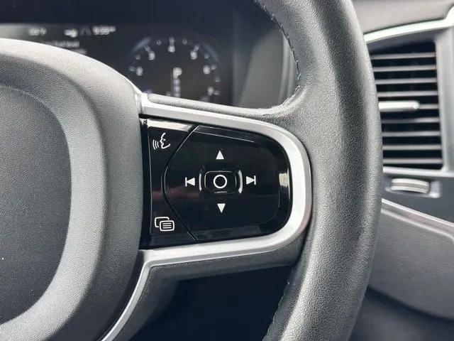 2019 Volvo XC90 T6 Momentum