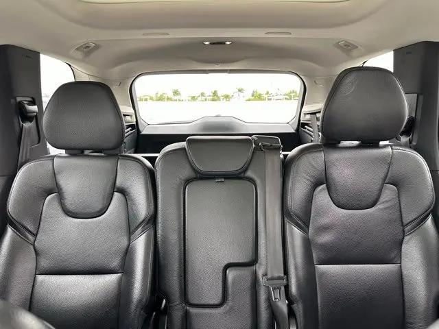 2019 Volvo XC90 T6 Momentum