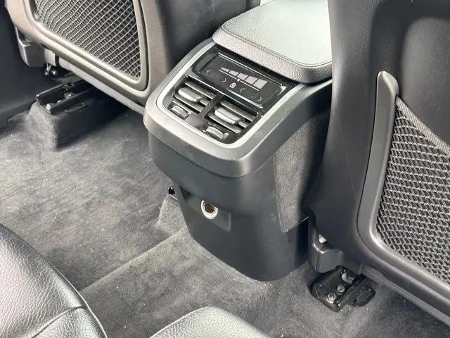 2019 Volvo XC90 T6 Momentum