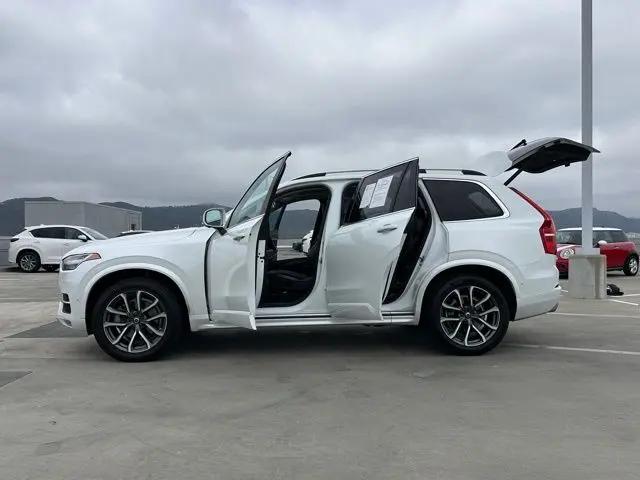 2019 Volvo XC90 T6 Momentum