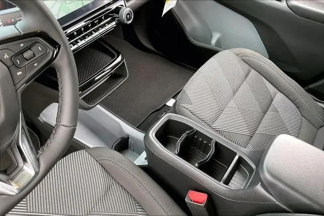 2027 Chevrolet Bolt LT FWD