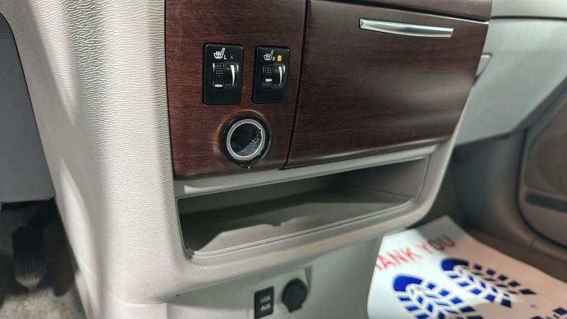 2014 Toyota Sienna XLE V6 8 Passenger
