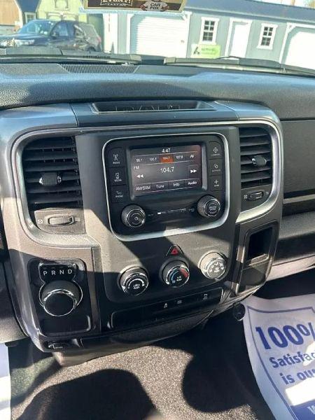2024 Ram 1500 Classic Warlock Crew Cab 4x2 5'7" Box