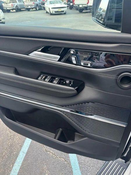 2024 Jeep Grand Wagoneer L Series II 4x4