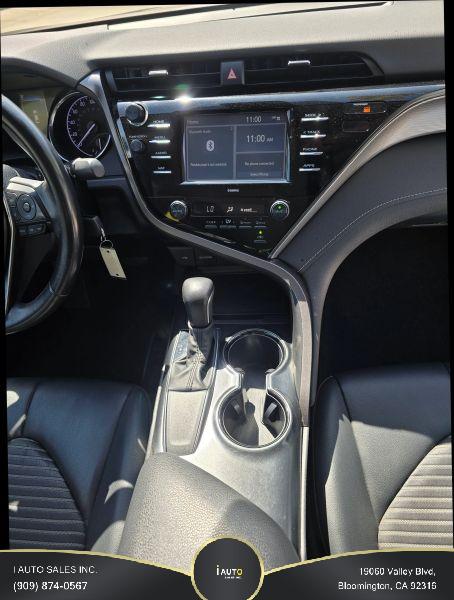 2020 Toyota Camry SE