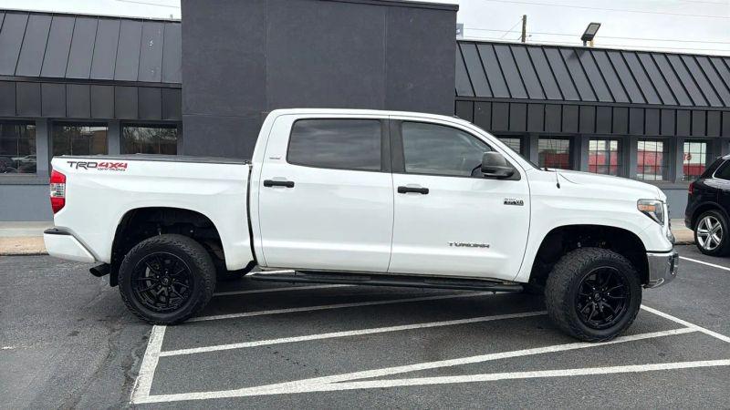 2019 Toyota Tundra SR5 5.7L V8