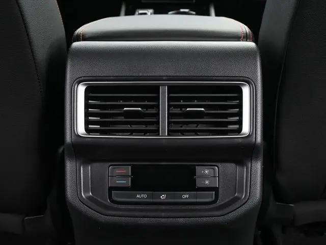 2026 Volkswagen Atlas Peak Edition