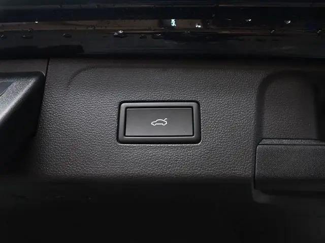 2026 Volkswagen Atlas Peak Edition