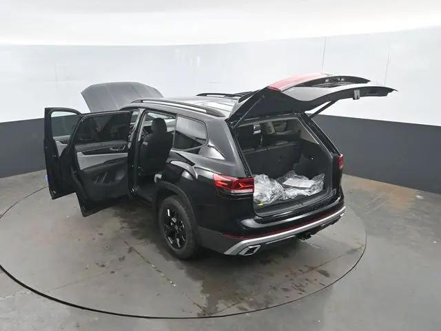 2026 Volkswagen Atlas Peak Edition