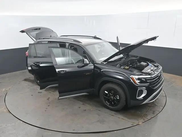 2026 Volkswagen Atlas Peak Edition