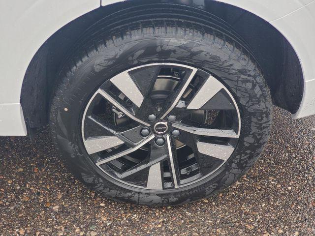 2026 Volvo XC60 B5 Core