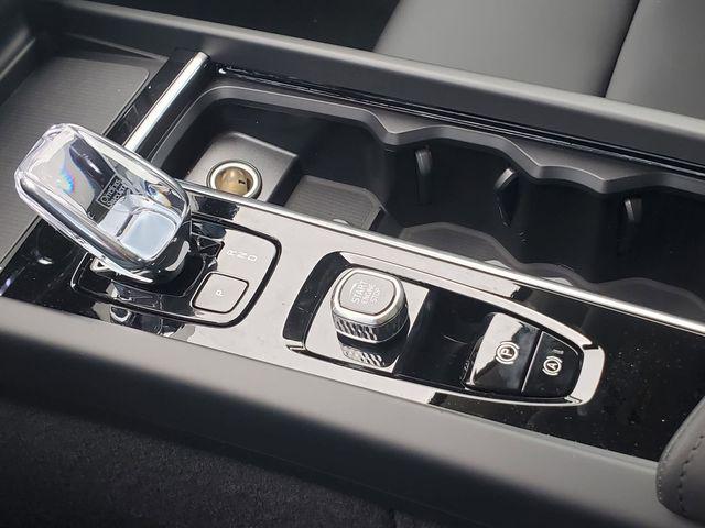 2026 Volvo XC60 B5 Core