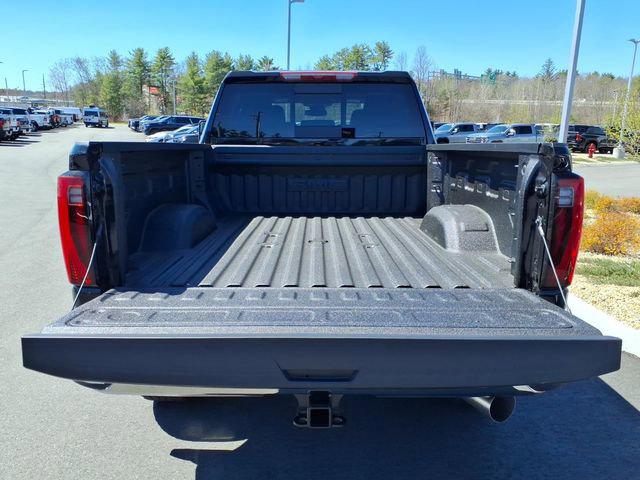 2026 GMC Sierra 2500HD Crew Cab, Standard Bed, SLT, 4WD