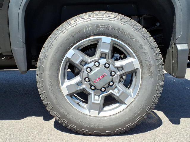 2026 GMC Sierra 2500HD Crew Cab, Standard Bed, SLT, 4WD