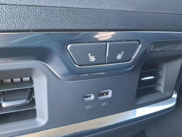 2026 GMC Sierra 2500HD Crew Cab, Standard Bed, SLT, 4WD