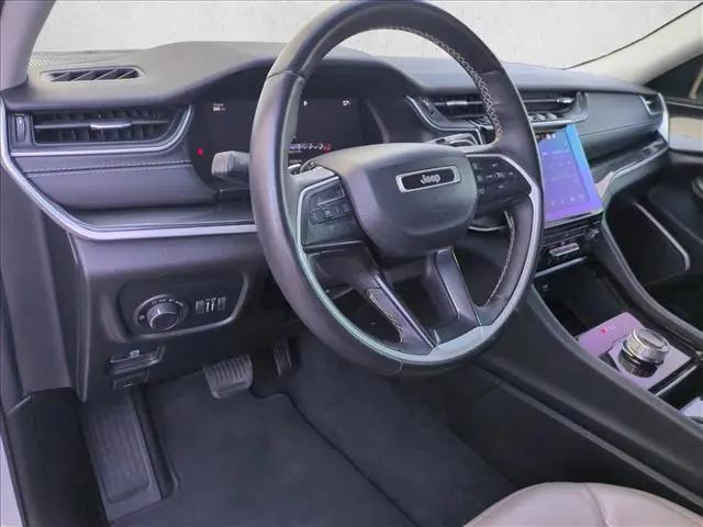 2022 Jeep Grand Cherokee Laredo 4x4