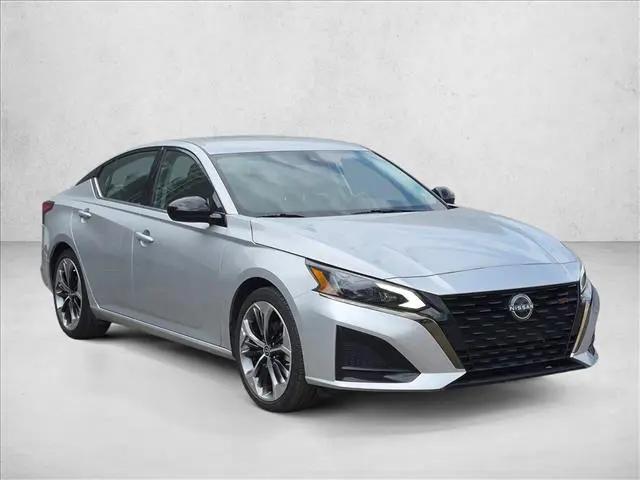 2024 Nissan Altima SR FWD