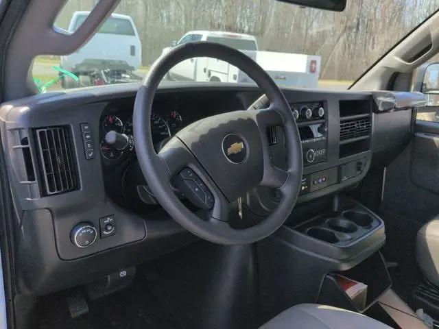 2025 Chevrolet Express Cargo Van RWD 3500 Extended Wheelbase WT