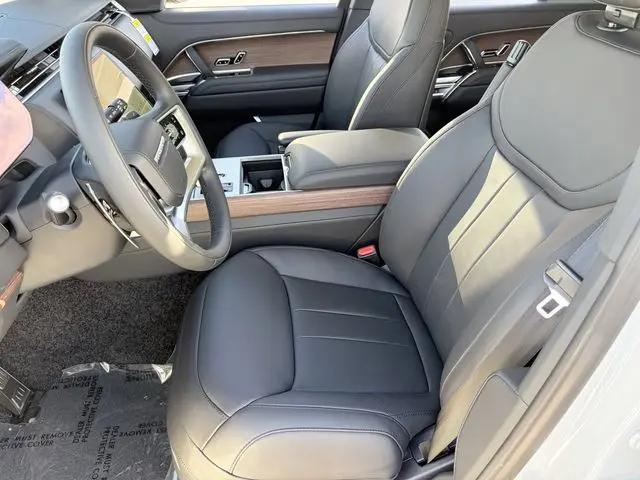 2026 Land Rover Range Rover P530 SE