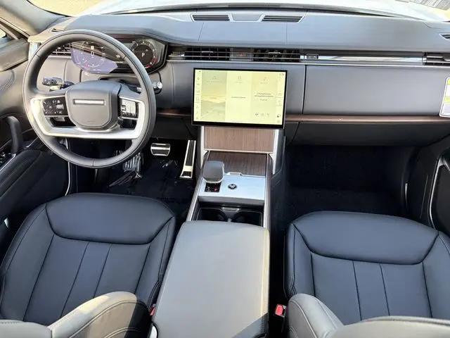 2026 Land Rover Range Rover P530 SE