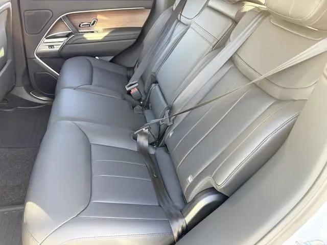 2026 Land Rover Range Rover P530 SE
