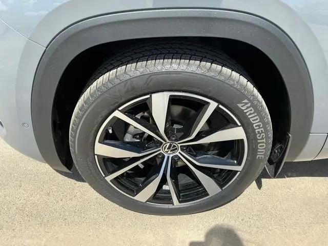 2026 Volkswagen Atlas Cross Sport SEL Premium R-Line