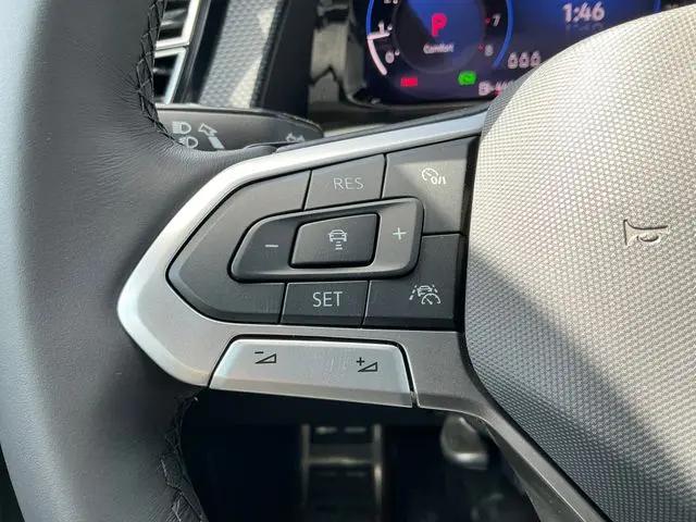 2026 Volkswagen Atlas Cross Sport SEL Premium R-Line