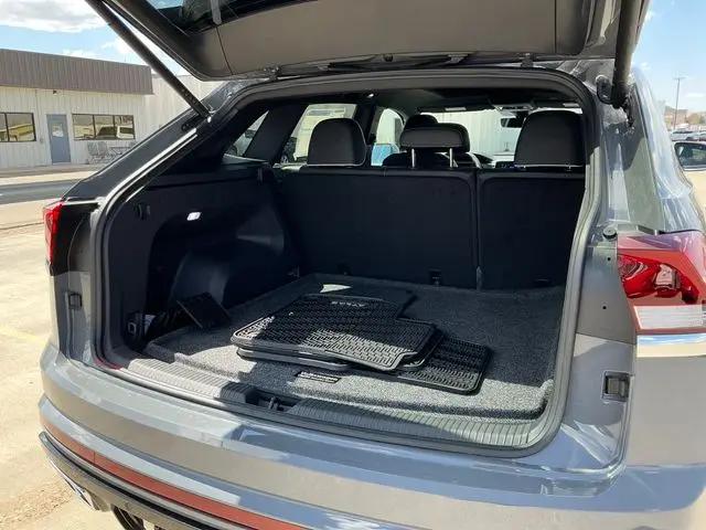 2026 Volkswagen Atlas Cross Sport SEL Premium R-Line