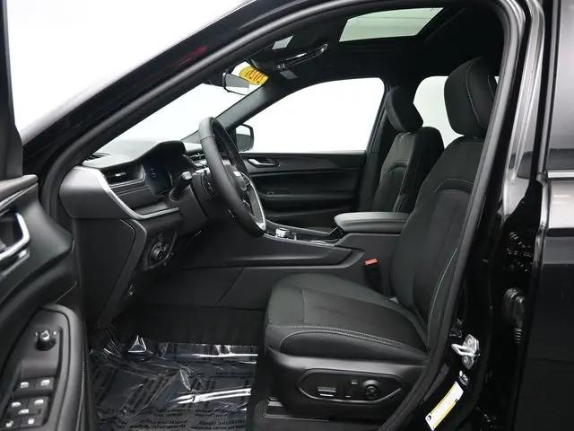 2026 Jeep Grand Cherokee L Altitude 4x4