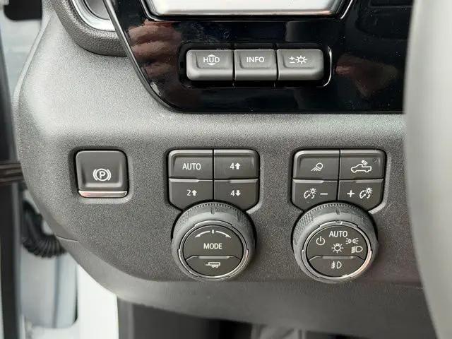 2026 Chevrolet Silverado 2500HD Crew Cab, Standard Bed, High Country, 4WD