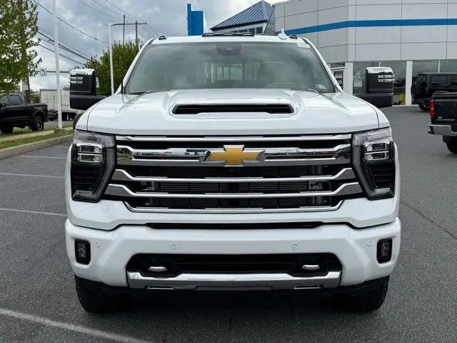 2026 Chevrolet Silverado 2500HD Crew Cab, Standard Bed, High Country, 4WD