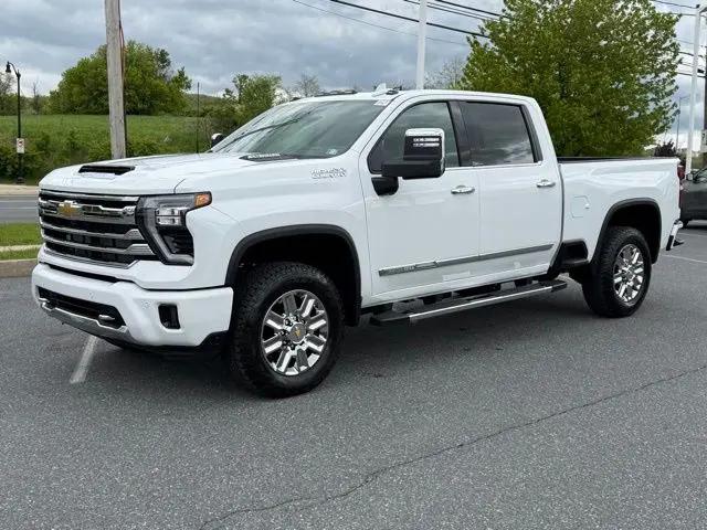 2026 Chevrolet Silverado 2500HD Crew Cab, Standard Bed, High Country, 4WD