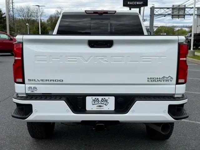 2026 Chevrolet Silverado 2500HD Crew Cab, Standard Bed, High Country, 4WD