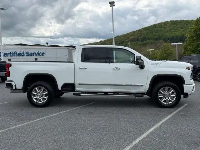 2026 Chevrolet Silverado 2500HD Crew Cab, Standard Bed, High Country, 4WD