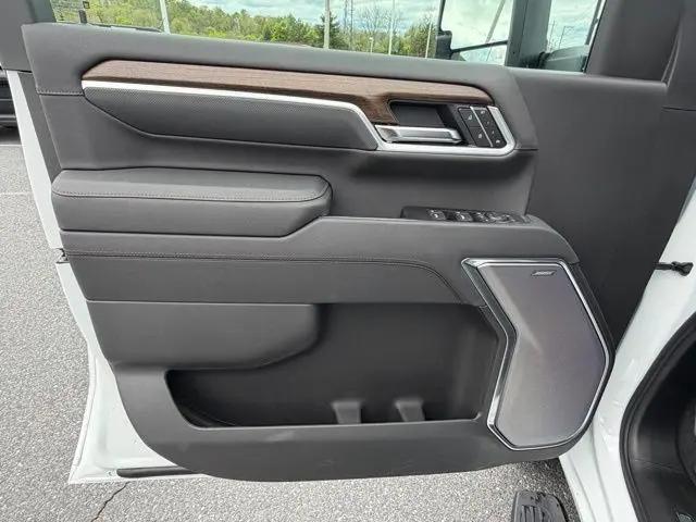 2026 Chevrolet Silverado 2500HD Crew Cab, Standard Bed, High Country, 4WD
