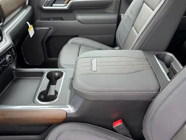 2026 Chevrolet Silverado 2500HD Crew Cab, Standard Bed, High Country, 4WD