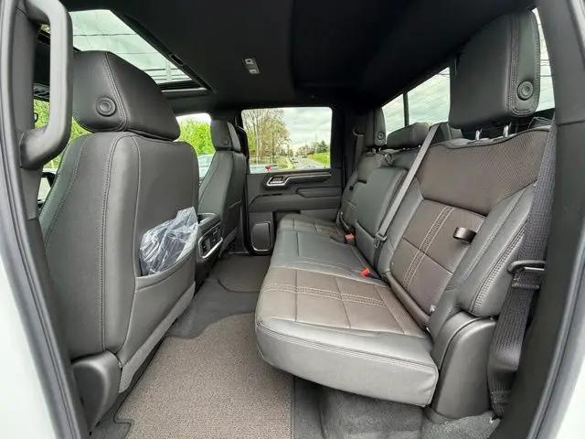 2026 Chevrolet Silverado 2500HD Crew Cab, Standard Bed, High Country, 4WD