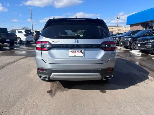 2025 Honda Pilot Touring