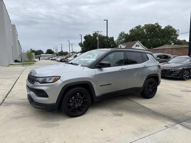 2022 Jeep Compass Altitude FWD