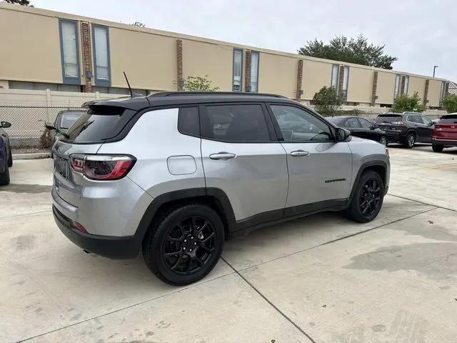 2022 Jeep Compass Altitude FWD
