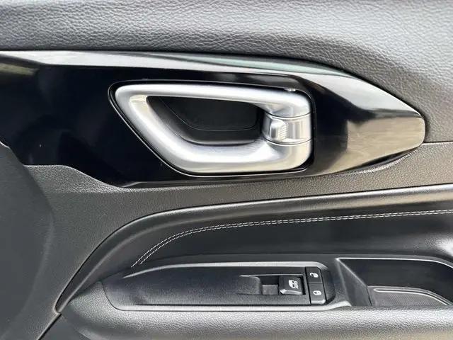 2022 Jeep Compass Altitude FWD
