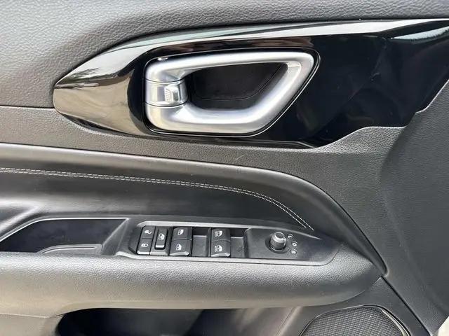 2022 Jeep Compass Altitude FWD