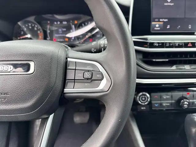 2022 Jeep Compass Altitude FWD