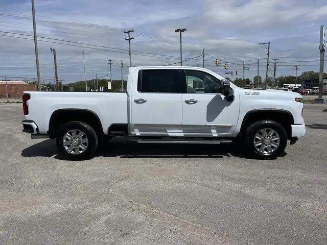 2026 Chevrolet Silverado 2500HD Crew Cab, Standard Bed, High Country, 4WD