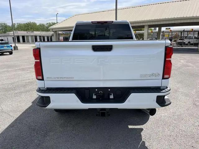 2026 Chevrolet Silverado 2500HD Crew Cab, Standard Bed, High Country, 4WD