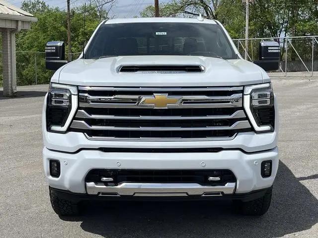 2026 Chevrolet Silverado 2500HD Crew Cab, Standard Bed, High Country, 4WD