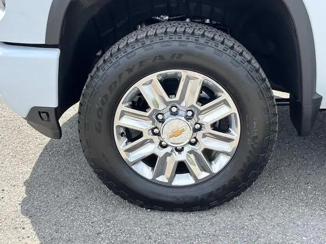 2026 Chevrolet Silverado 2500HD Crew Cab, Standard Bed, High Country, 4WD