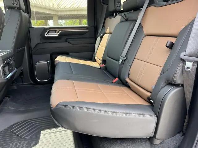 2026 Chevrolet Silverado 2500HD Crew Cab, Standard Bed, High Country, 4WD